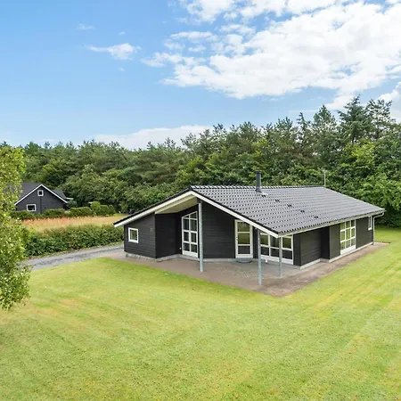 Vakantiehuis 3 Bedroom Beautiful In