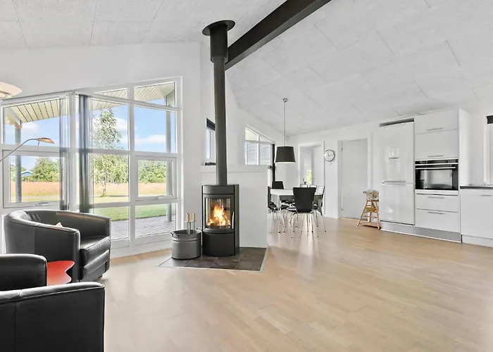 Сasa de vacaciones 3 Bedroom Beautiful In Hovborg