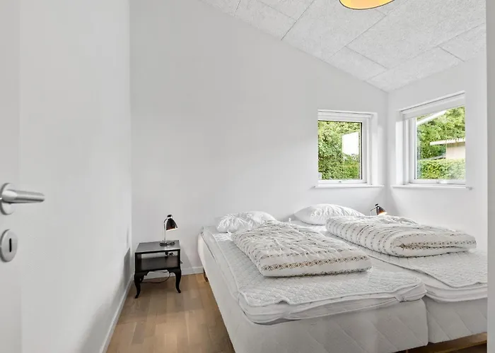 3 Bedroom Beautiful In Сasa de vacaciones *