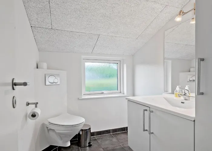 3 Bedroom Beautiful In Сasa de vacaciones *